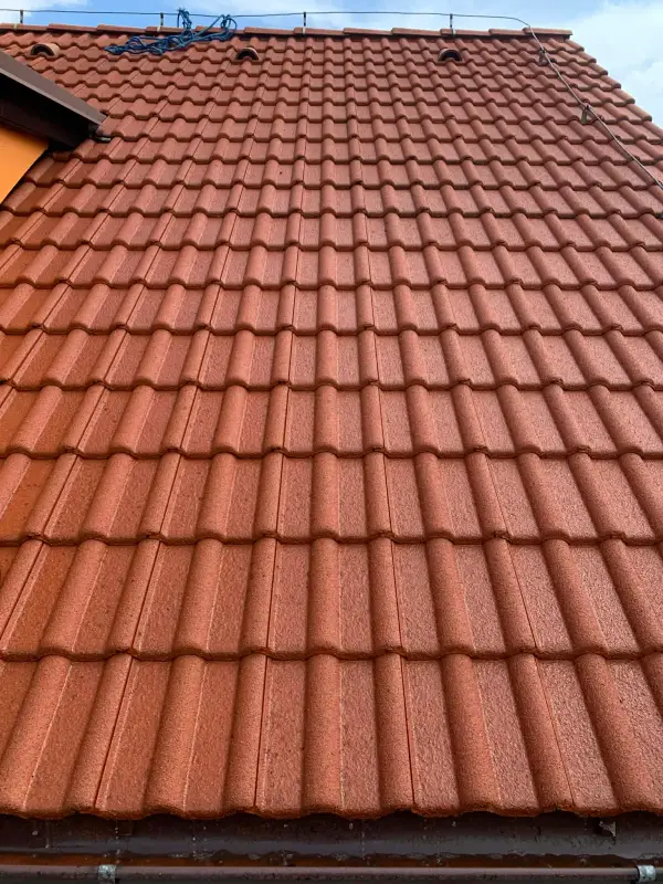 Střecha zepředu po čištění